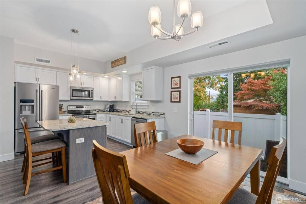 Appartement New Town House - Heart Of Wenatchee Extérieur photo